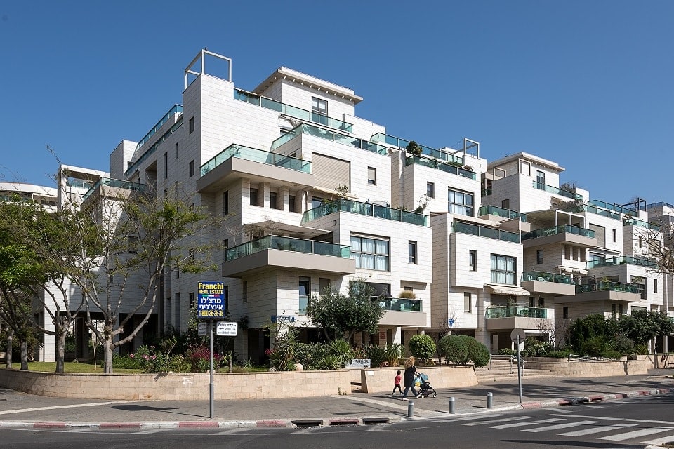 תל אביב
